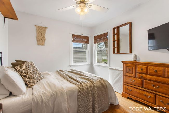 25-web-or-mls-251-w-21st-st | Image 23