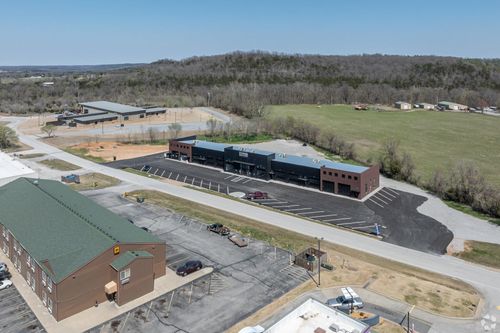 116 College Dr, Pineville, MO, 64856-7021 | Card Image