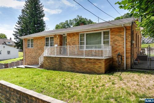 176 Pompton Rd, Haledon, NJ, 07508-1661 | Card Image