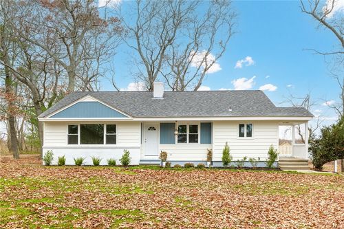 1755 Ten Rod Rd, North Kingstown, RI, 02852-4124 | Card Image