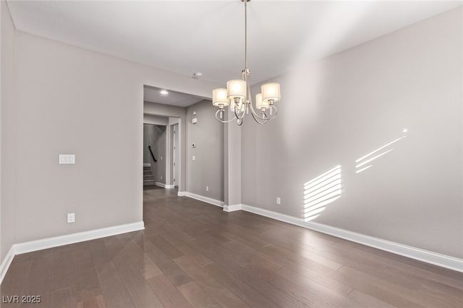 Formal Dining Room | Image 17
