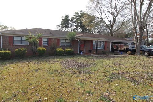1956 Tabor Cir, Gadsden, AL, 35904-3105 | Card Image
