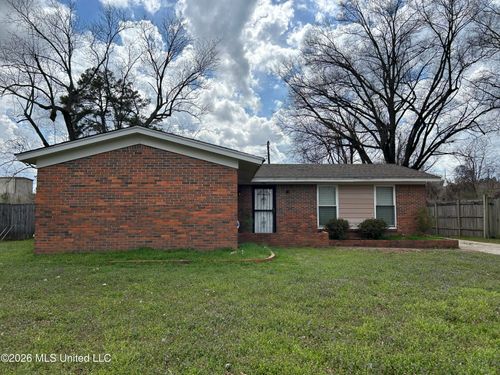 1581 Moss Point Dr, Southaven, MS, 38671-2103 | Card Image
