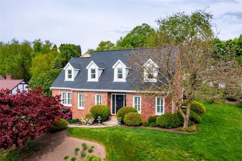 730 Highpoint Dr, Wexford, PA, 15090-7575 | Card Image
