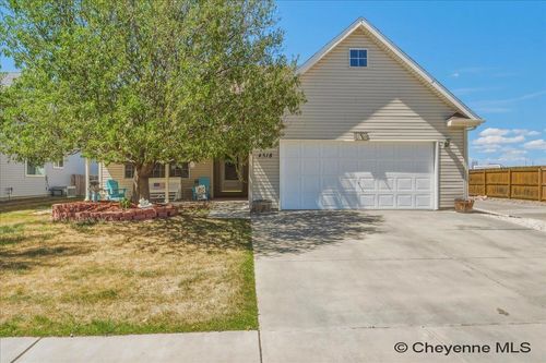 4318 Parkview Dr, Cheyenne, WY, 82001-8104 | Card Image