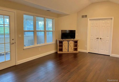 1783 Weatherstone Dr, Ann Arbor, MI, 48108-3394 | Card Image