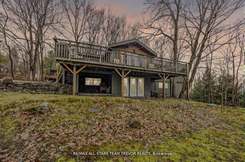 143 Chalet Cres, Huntsville, ON, P1H1A8 | Card Image