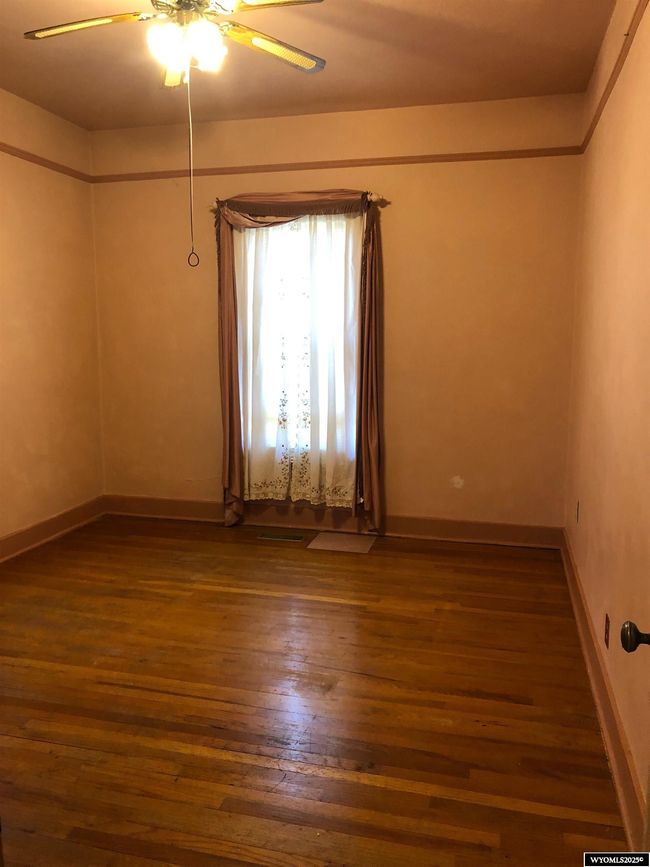 211 8 Th St, House other with 6 bedrooms, 3 bathrooms and null parking in Sinclair WY | Image 17