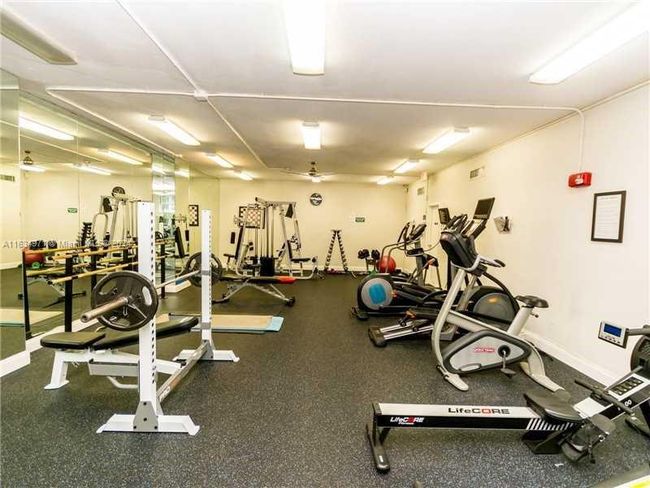 APT-1204 - 2655 Collins Ave, Condo with 2 bedrooms, 2 bathrooms and null parking in Miami Beach FL | Image 22