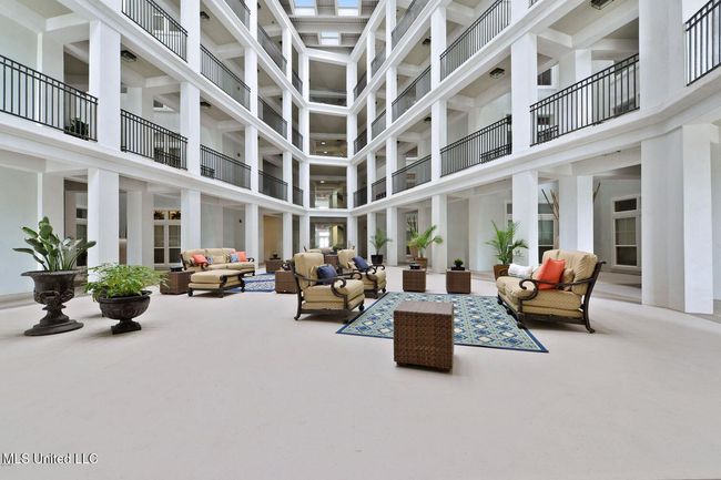 Atrium | Image 6