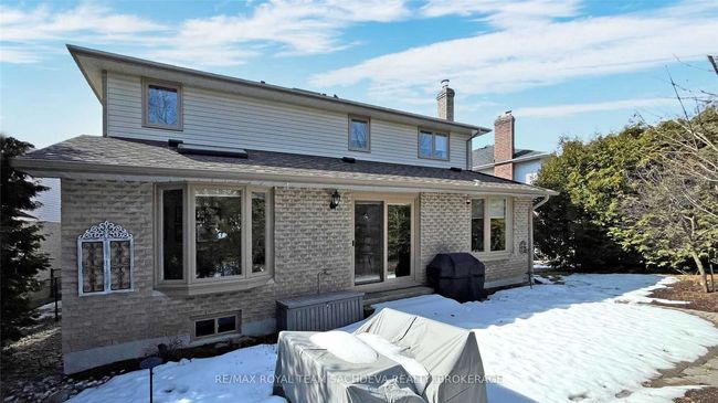 955 Peggoty Cir, House other with 4 bedrooms, 4 bathrooms and 4 parking in Oshawa ON | Image 36