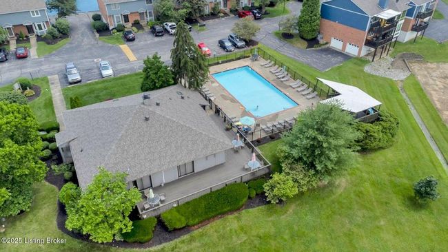 5503 Forest Lake Dr, Condo with 2 bedrooms, 3 bathrooms and null parking in Prospect KY | Image 54