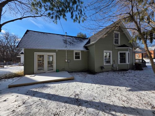 225 W Lincoln Ave, Ionia, MI, 48846-1203 | Card Image