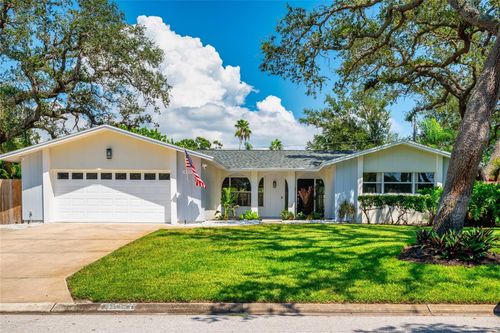 10221 Bay Hills Dr, LARGO, FL, 33774-5036 | Card Image