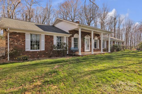 186 Witherspoon Heights Rd, Jefferson, NC, 28640-9042 | Card Image