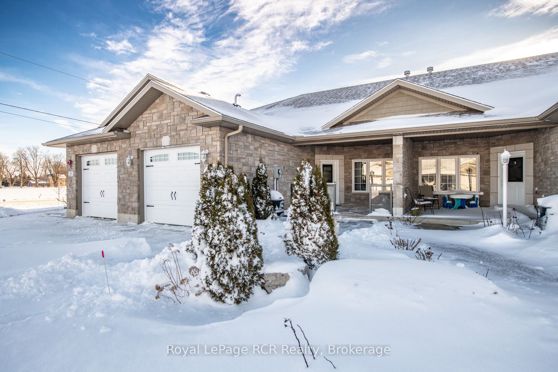 102 Broomer Cres, For Sale in Mount Forest - eXp Realty