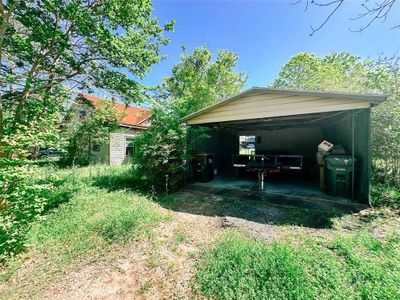 105 N College Street, House other with 2 bedrooms, 1 bathrooms and null parking in Weimar TX | Image 3