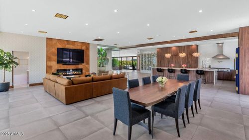 5812 N 44th Pl, Phoenix, AZ, 85018-1281 | Card Image