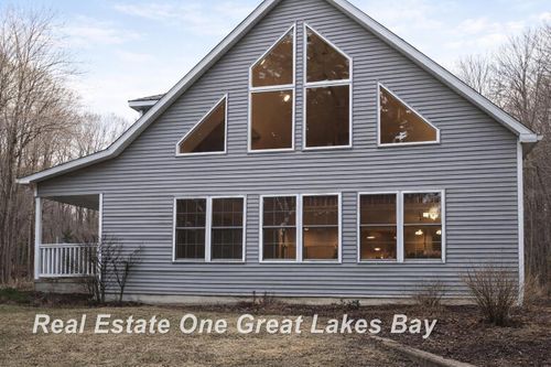 340 E Howard Road, Beaverton, MI, 48612 | Card Image