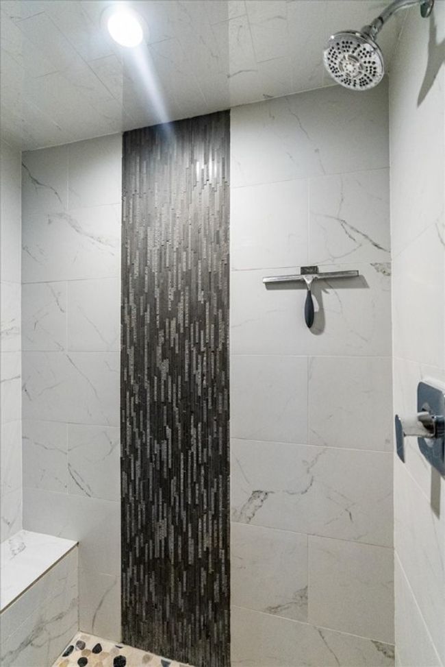 Downstairs bath and shower | Image 14