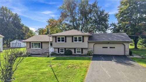 6741 Leffingwell Rd, Canfield, OH, 44406-9135 | Card Image