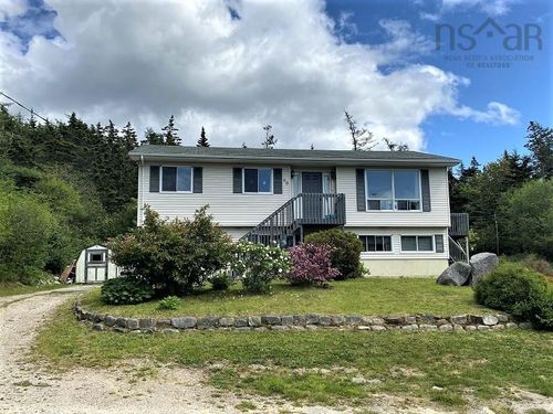 69 Old Post Rd, Barrington, NS, B0W1E0 | Card Image