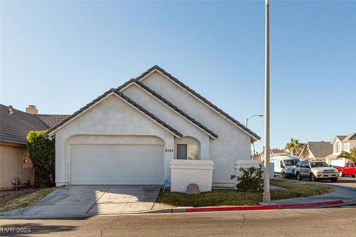 2525 Kirkmichael Ln, Henderson, NV, 89014-2220 | Card Image