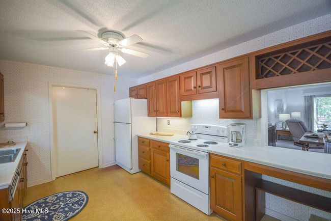 14 Village By The Lk, Townhouse with 3 bedrooms, 2 bathrooms and null parking in Southern Pines NC | Image 19