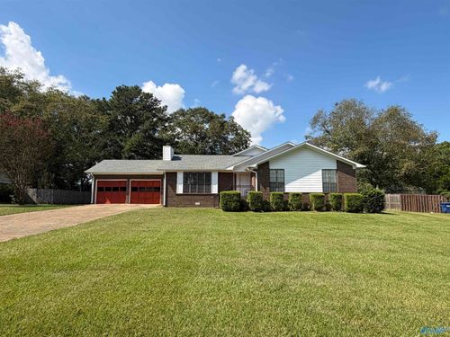 1501 Bobo St, Albertville, AL, 35950-2871 | Card Image