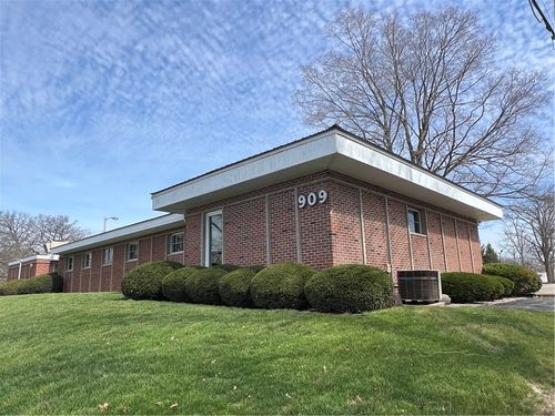 909 N Logan Ave, Danville, IL, 61832-3742 | Card Image