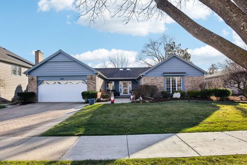 2861 E Woodbury Drive, Arlington Heights, IL, 60004 | Card Image