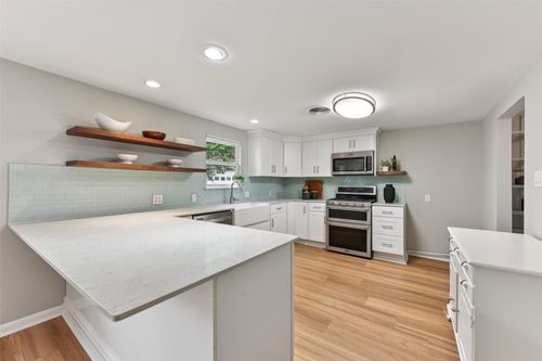 406 E 2nd St, Georgetown, TX, 78626-5017 | Card Image