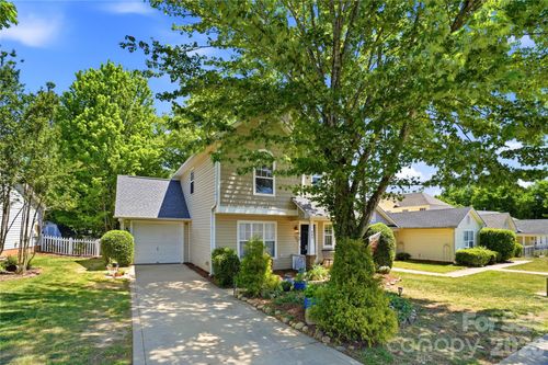 905 Matthews School Rd, Matthews, NC, 28105-2760 | Card Image