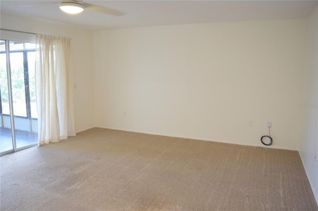 Living Room | Image 9