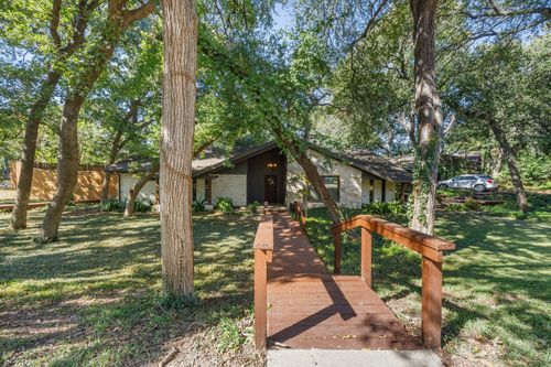 1701 Timbers Dr, Irving, TX, 75061-2240 | Card Image