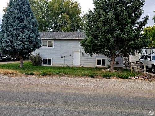 1801 E 4500 S, Vernal, UT, 84078-9204 | Card Image