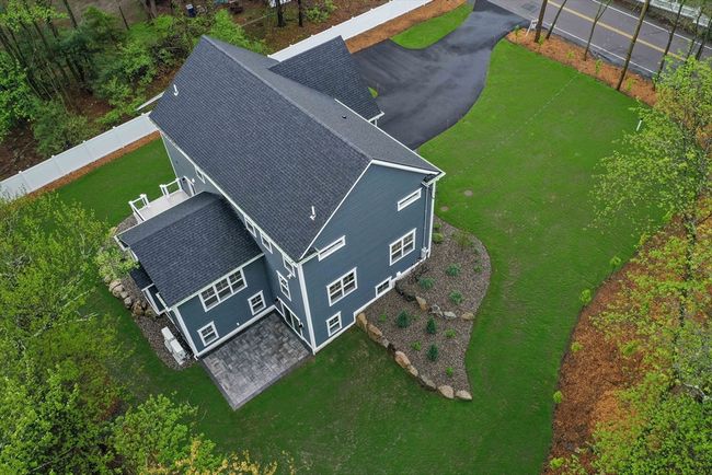 116 Winthrop St, House other with 4 bedrooms, 4 bathrooms and 6 parking in Medway MA | Image 4