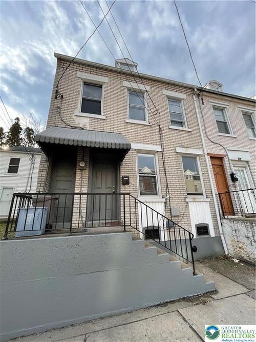 944 W Gordon St, Allentown, PA, 18102-5518 | Card Image