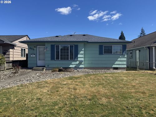 352 28th Ave, Longview, WA, 98632-1230 | Card Image
