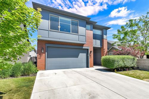 952 W 1910 S, Syracuse, UT, 84075-9145 | Card Image