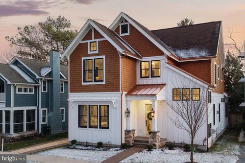 70 Sussex St, REHOBOTH BEACH, DE, 19971-3110 | Card Image