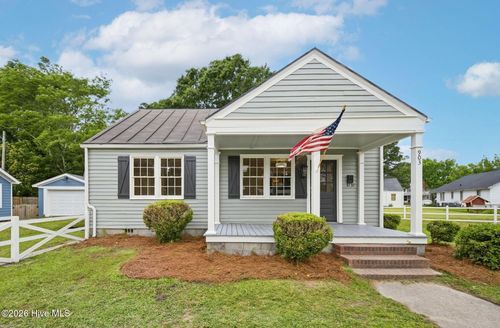 903 N Oakum St, Edenton, NC, 27932-1447 | Card Image