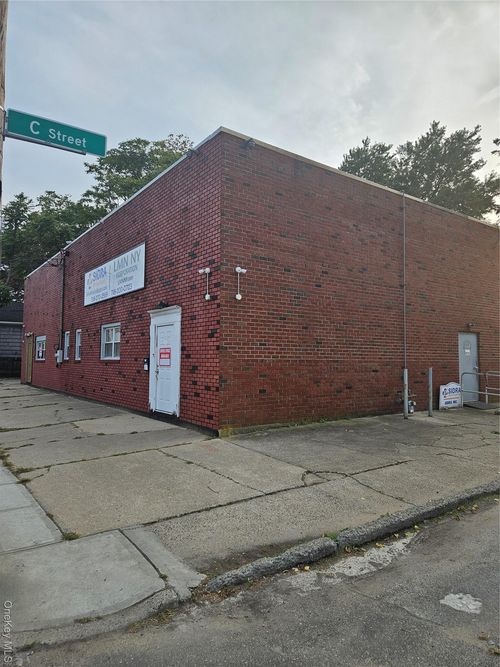 474 Meacham Ave, Elmont, NY, 11003-3849 | Card Image