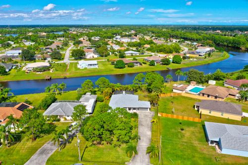 256 Sw Ridgecrest Dr, Port St. Lucie, FL, 34953-5915 | Card Image