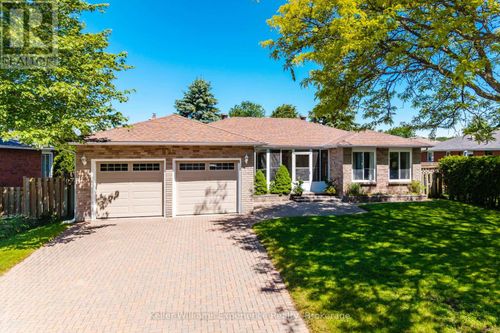 922 Playfair Rd, Midland, ON, L4R4X8 | Card Image
