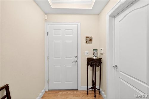 apt-105-520 N And South Rd, Saint Louis, MO, 63130-3826 | Card Image