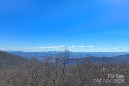 83-416 Summerset Dr, Hendersonville, NC, 28792-0155 | Card Image