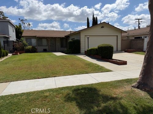 20626 Roseton Ave, Lakewood, CA, 90715-1242 | Card Image