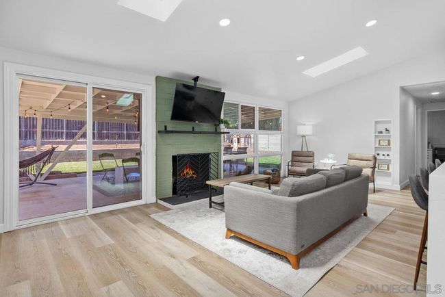 9542 Larrabee Ave, House other with 3 bedrooms, 2 bathrooms and 4 parking in San Diego CA | Image 5