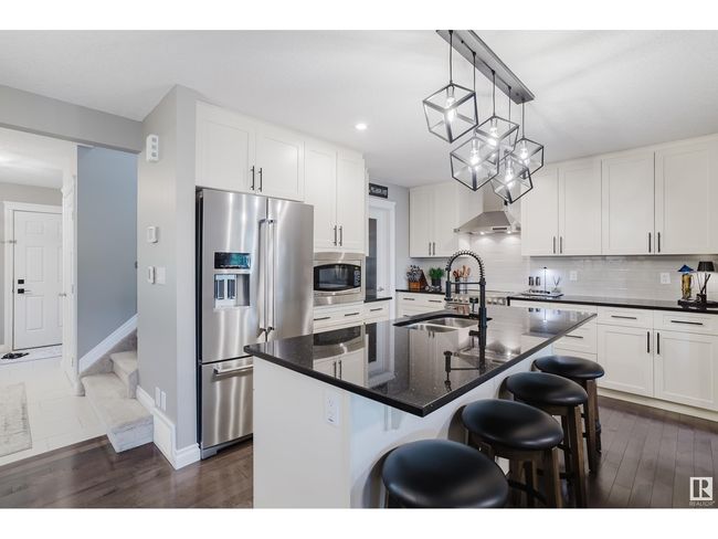 1109 176 St Sw, Home with 3 bedrooms, 3 bathrooms and 4 parking in Edmonton AB | Image 8